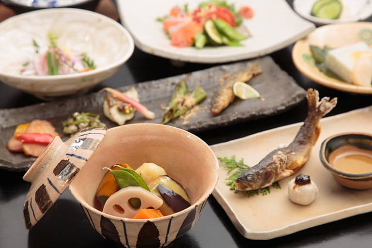 昼会席