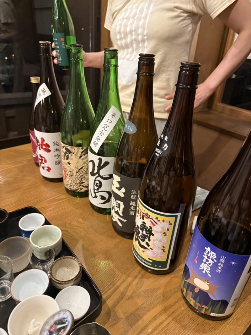 市内の蔵元 御前酒と大正の鶴が並び、この秋冬は7種でまいります